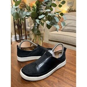 VIONIC Zinah Black Leather Nubuck Slip On Sneaker Size 7.5 Casual Comfort Shoe